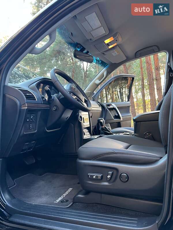 Toyota Land Cruiser Prado 2019