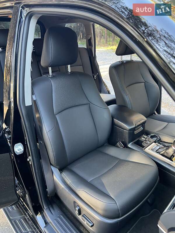 Toyota Land Cruiser Prado 2019