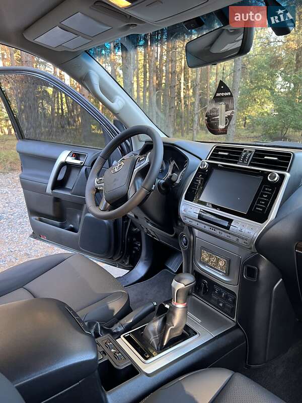 Toyota Land Cruiser Prado 2019