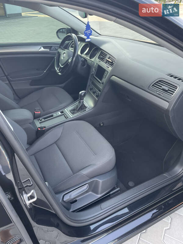 Volkswagen Golf 2016