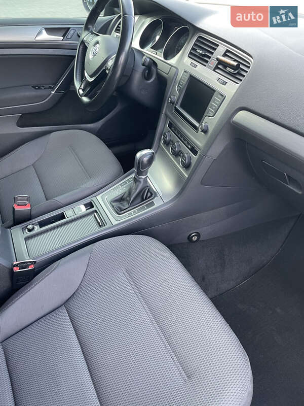 Volkswagen Golf 2016