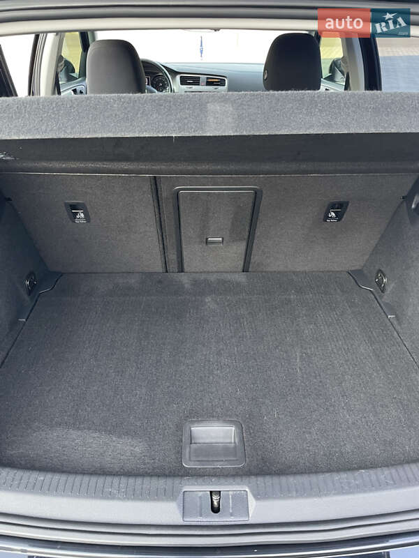 Volkswagen Golf 2016