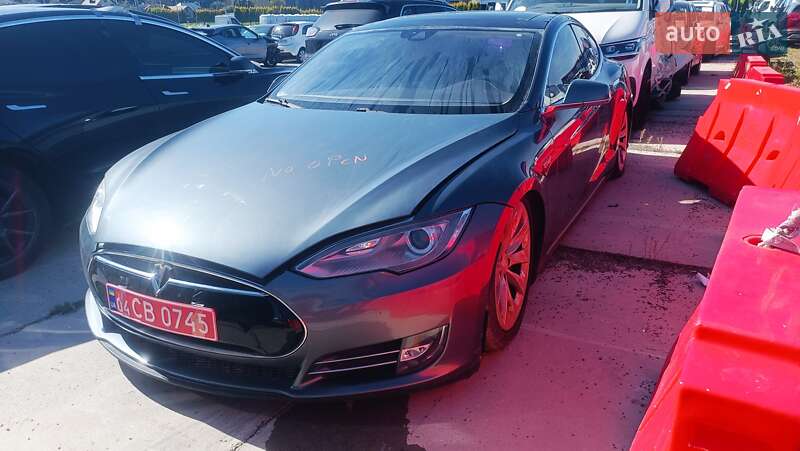 Tesla-4