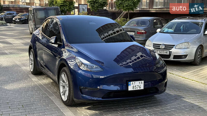 Tesla Model Y 2021