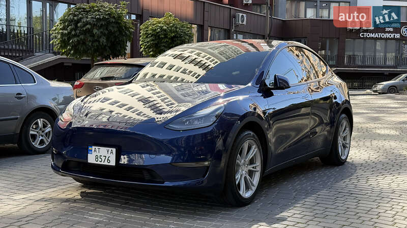 Tesla Model Y 2021