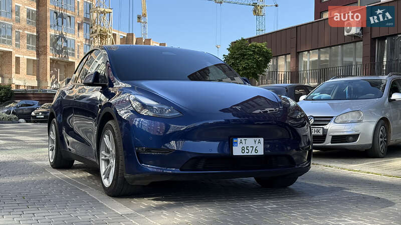 Tesla Model Y 2021