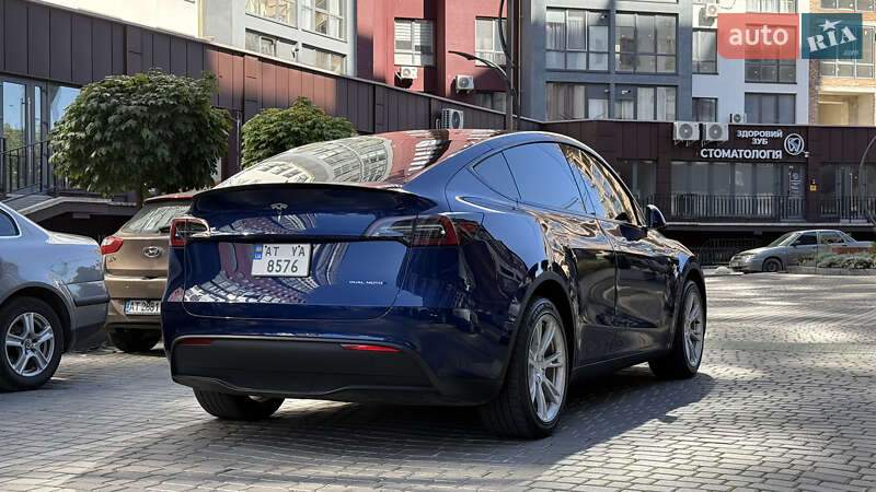 Tesla Model Y 2021