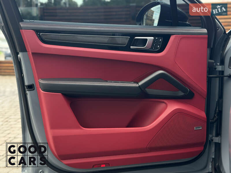 Porsche Cayenne Coupe 2023