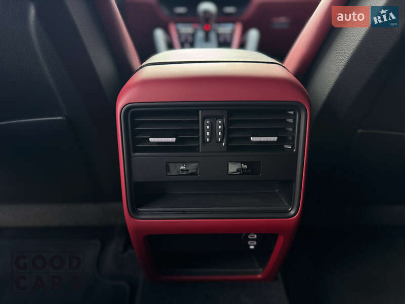 Porsche Cayenne Coupe 2023