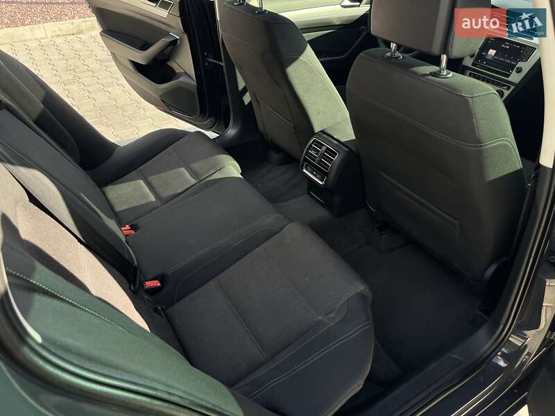 Volkswagen Passat 2016