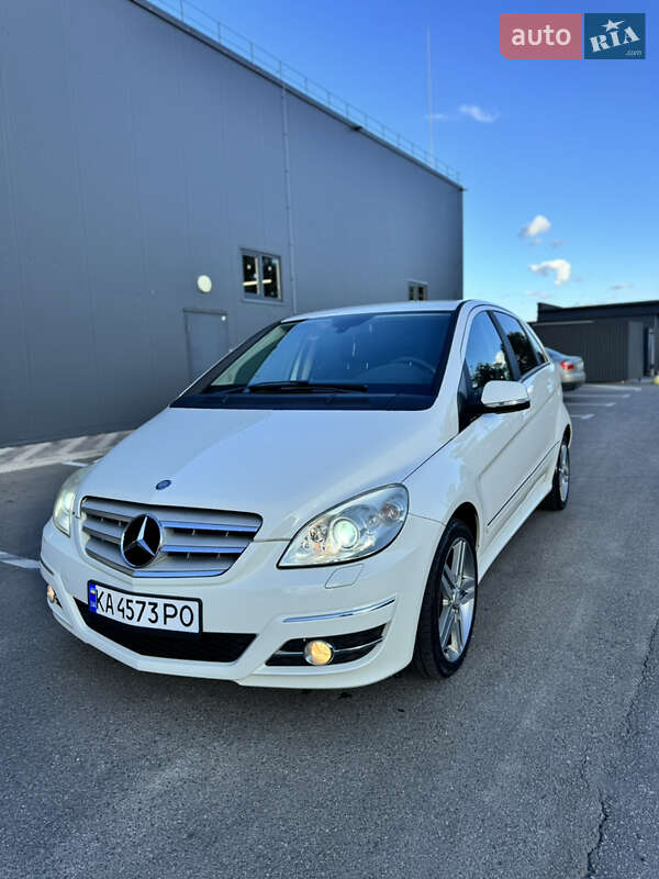 Mercedes-Benz B-Class 2010