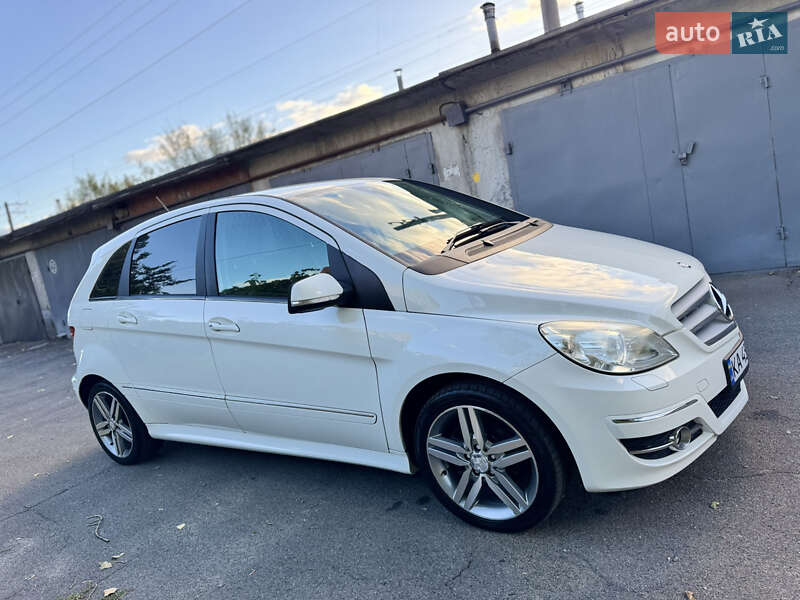 Mercedes-Benz B-Class 2010