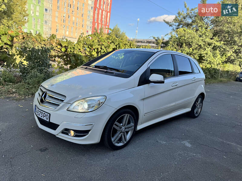 Mercedes-Benz B-Class 2010