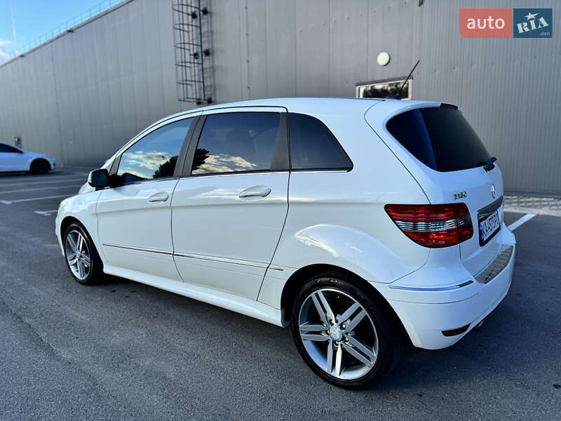 Mercedes-Benz B-Class 2010