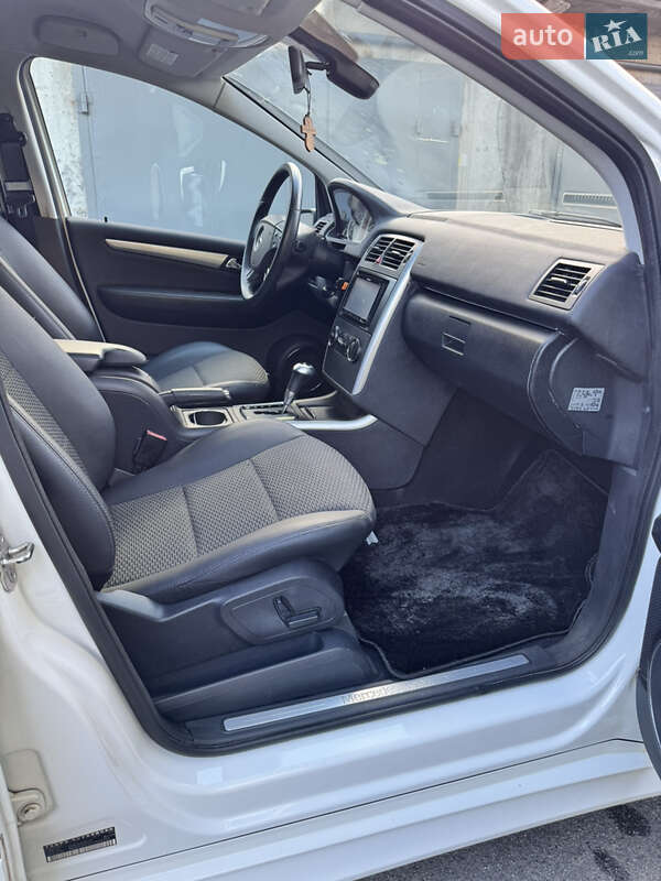 Mercedes-Benz B-Class 2010