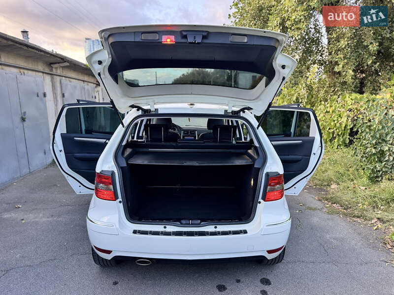 Mercedes-Benz B-Class 2010