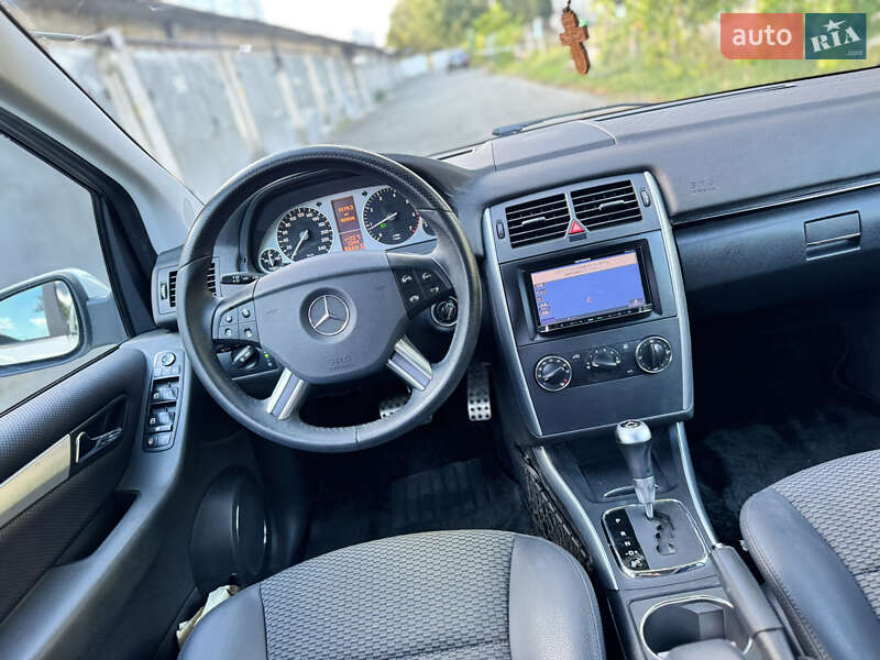 Mercedes-Benz B-Class 2010