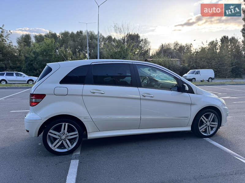 Mercedes-Benz B-Class 2010