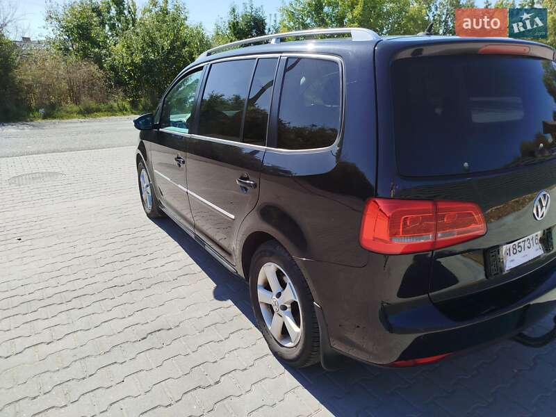 Volkswagen Touran 2011