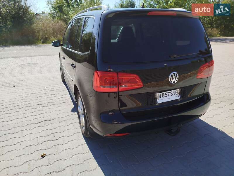 Volkswagen Touran 2011