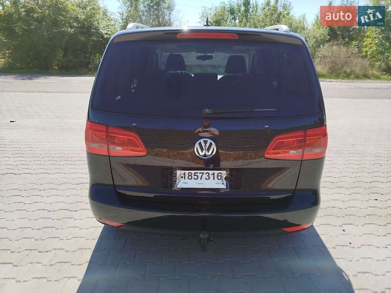 Volkswagen Touran 2011