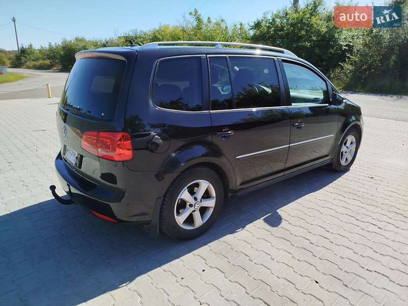 Volkswagen Touran 2011