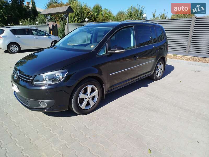 Volkswagen Touran 2011