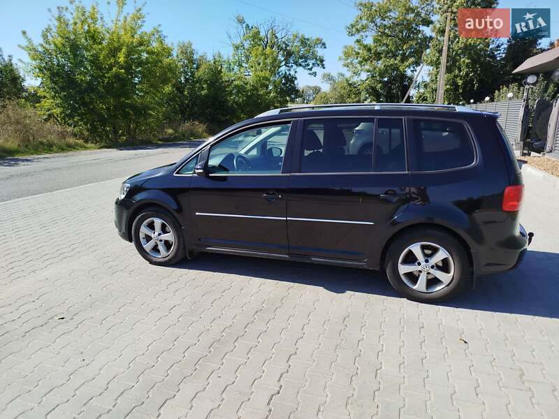 Volkswagen Touran 2011