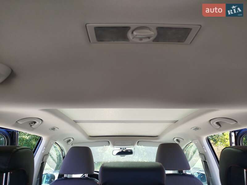 Volkswagen Touran 2011