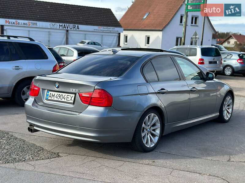 BMW 3 Series 2011
