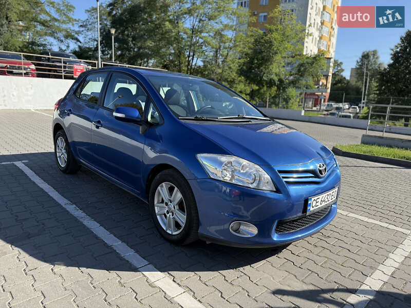 Toyota Auris 2011