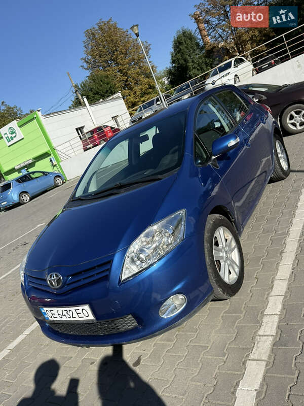 Toyota Auris 2011