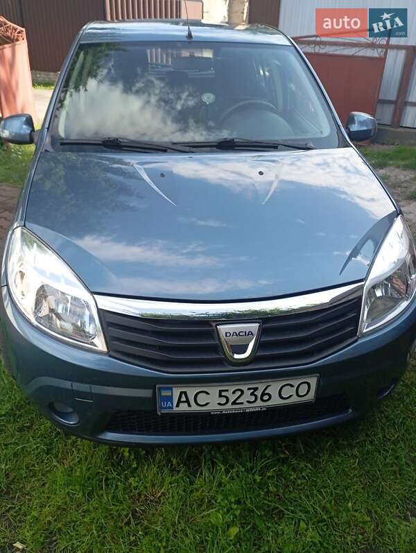 Dacia Sandero 2011