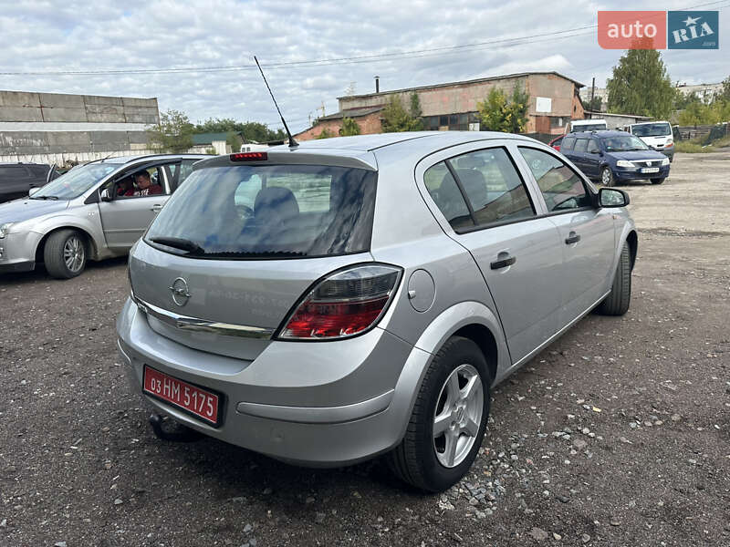 Opel Astra 2009