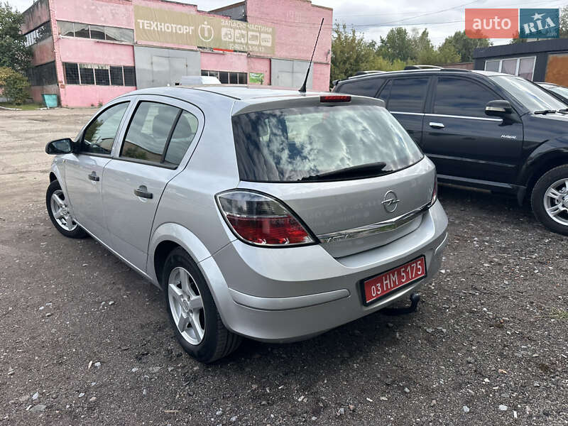 Opel Astra 2009