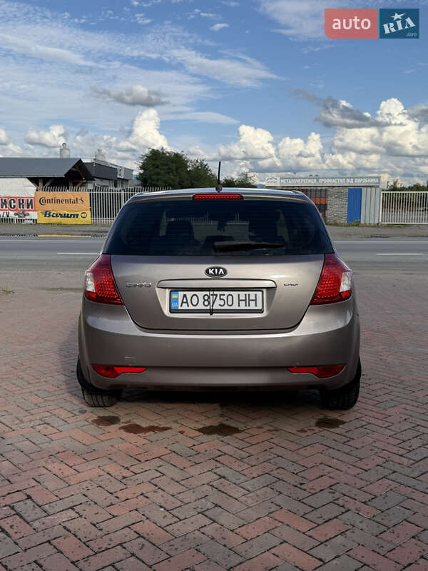 Kia Ceed 2011