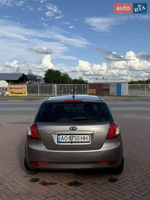 Kia Ceed 2011