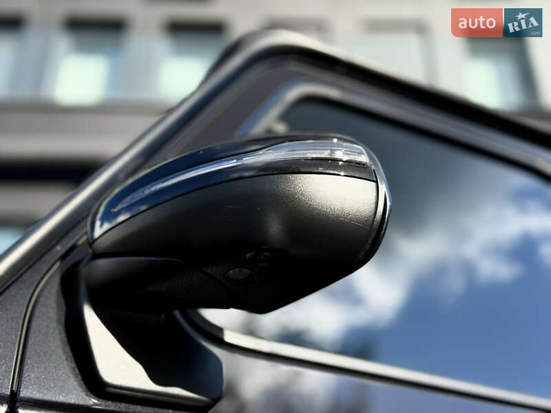 Mercedes-Benz G-Class 2023