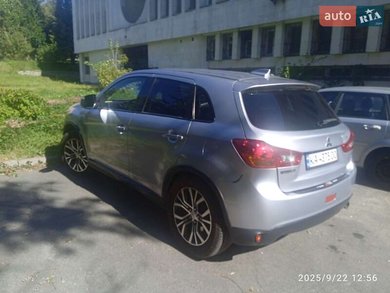 Mitsubishi Outlander Sport 2016