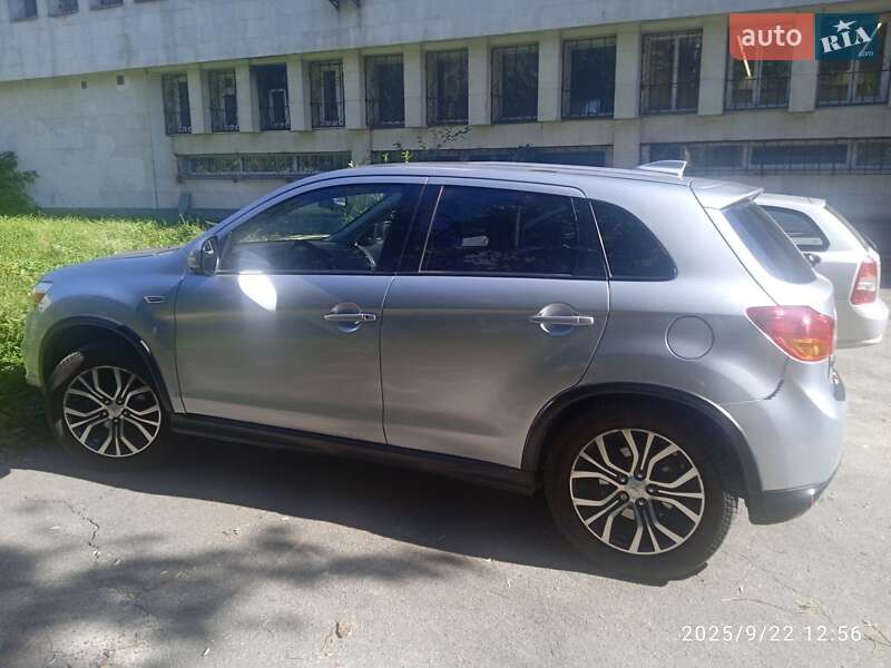 Mitsubishi Outlander Sport 2016