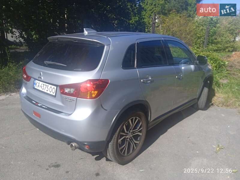 Mitsubishi Outlander Sport 2016