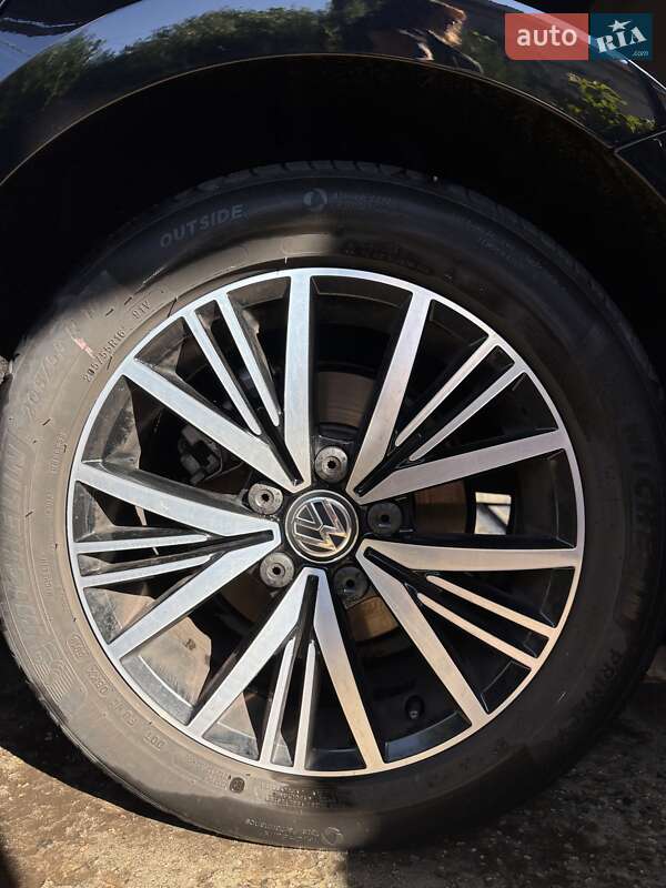 Volkswagen Golf 2016