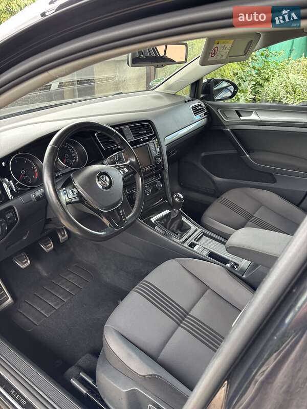 Volkswagen Golf 2016