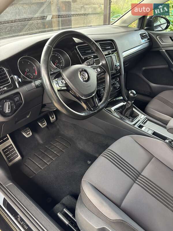 Volkswagen Golf 2016