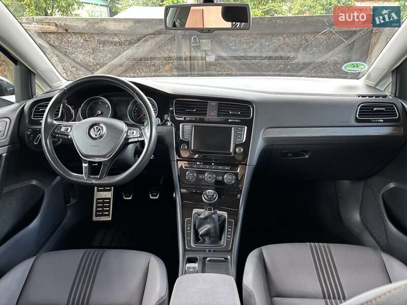 Volkswagen Golf 2016