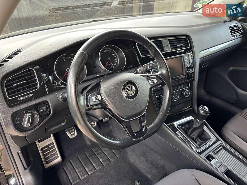 Volkswagen Golf 2016