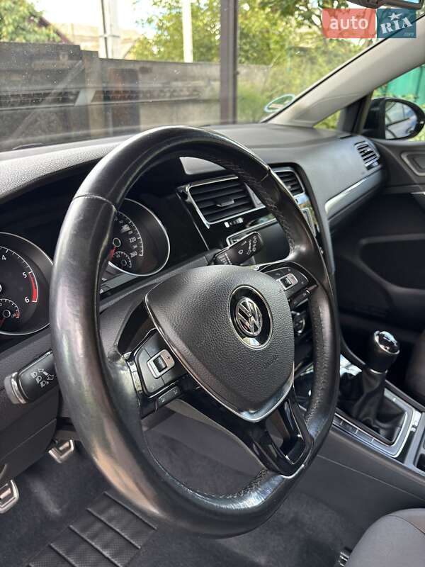 Volkswagen Golf 2016