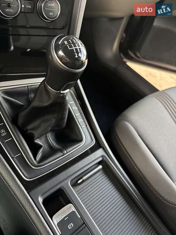 Volkswagen Golf 2016