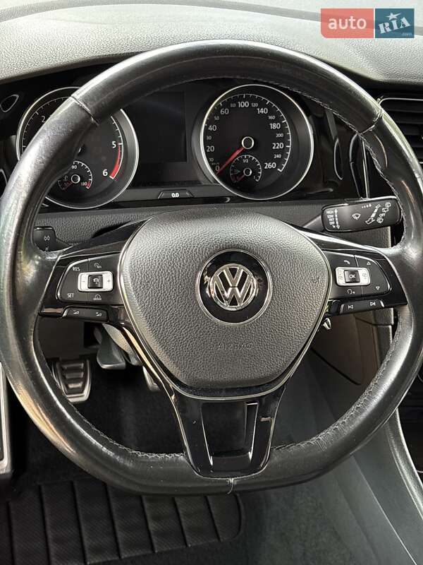 Volkswagen Golf 2016