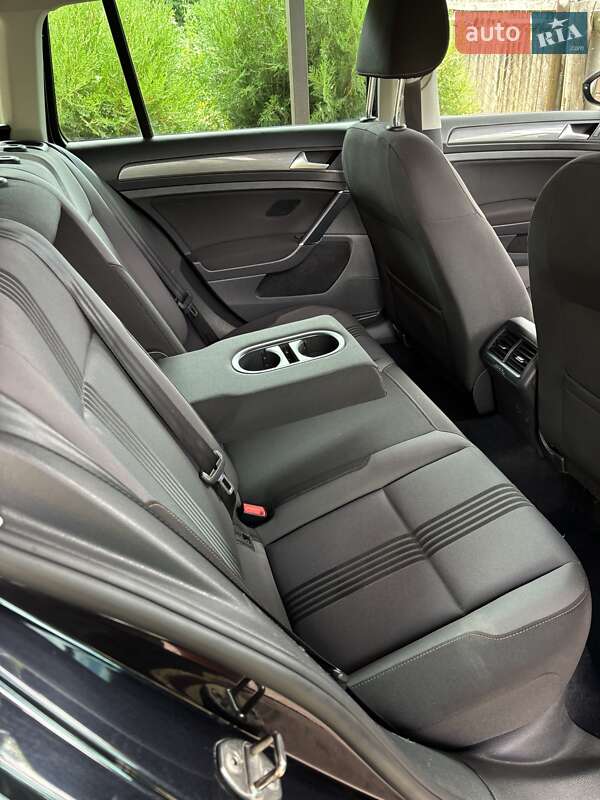 Volkswagen Golf 2016